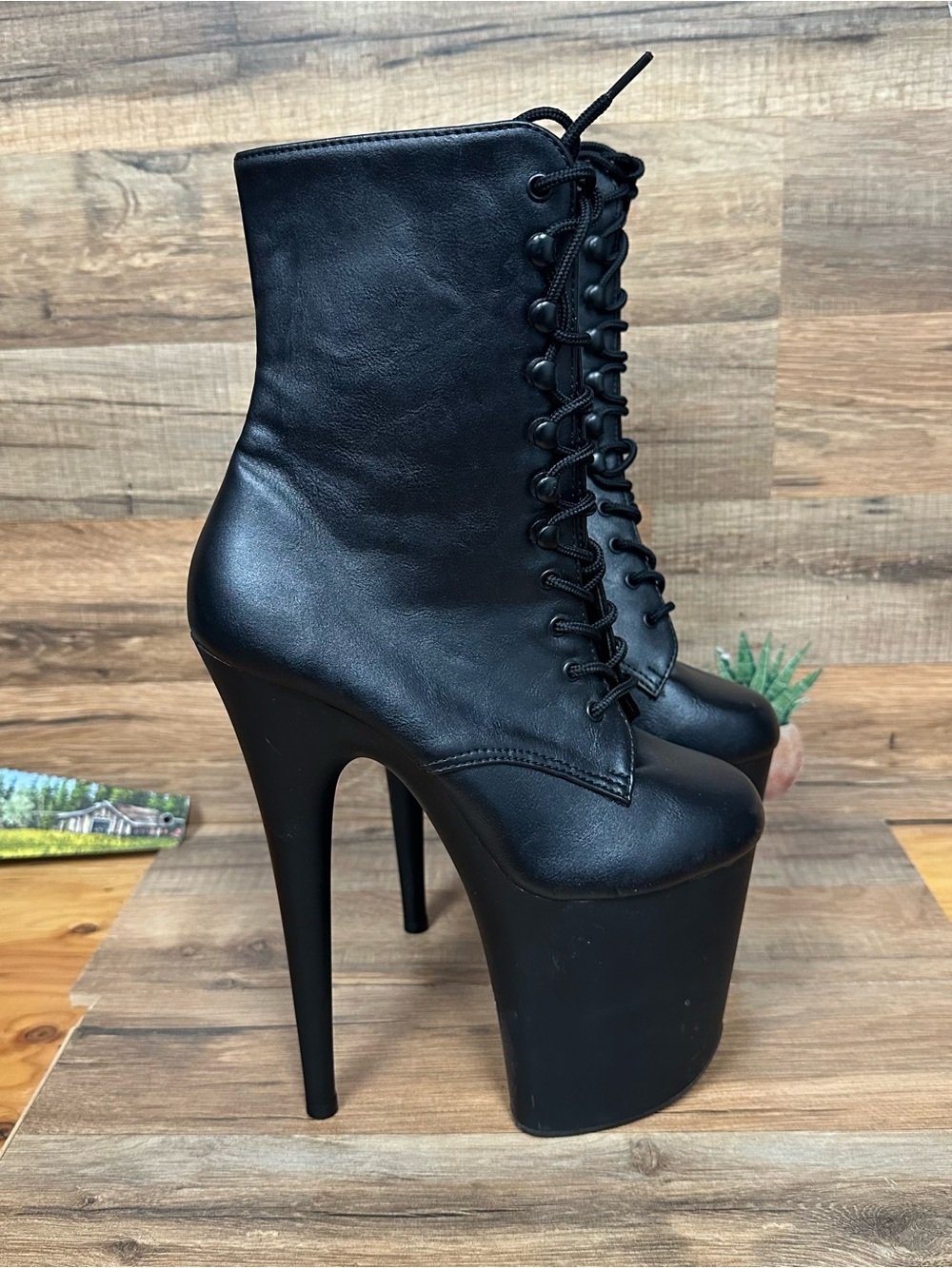 Pleaser Flamingo-1020 black leather platform heels size 7 exotic dancer